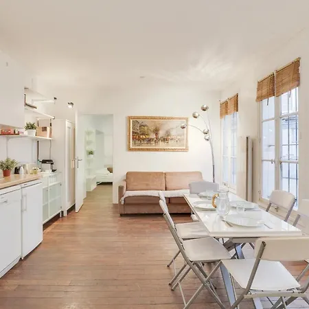 Comfortable Flat In The Middle Of *