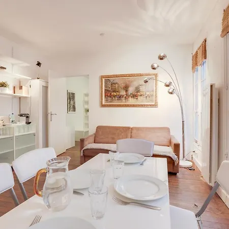 Comfortable Flat In The Middle Of * Párizs