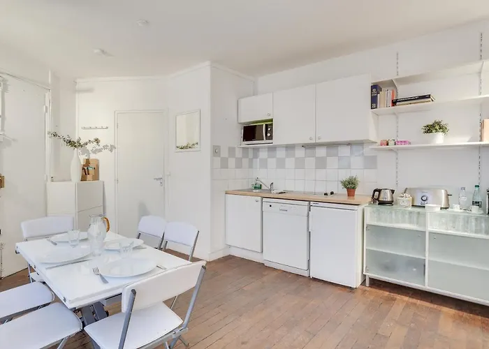 Apartment Comfortable Flat In The Middle Of *